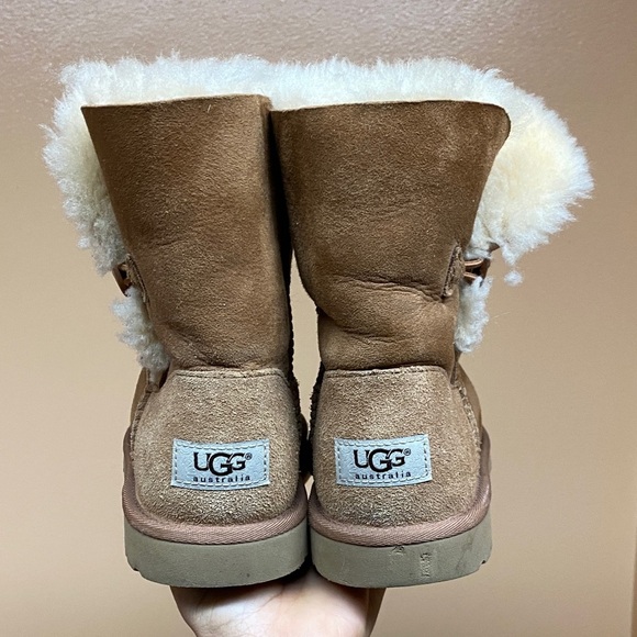 UGG Bailey Button II Women’s Suede Boots “Chesnut” Size 5 - Picture 13 of 17